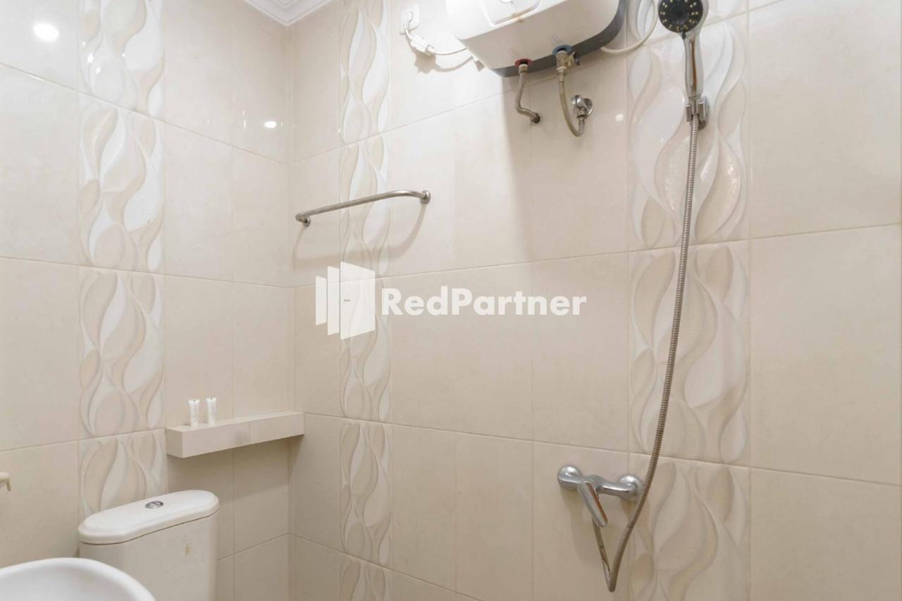 Jo Residence Syariah Redpartner Jakarta Exterior photo