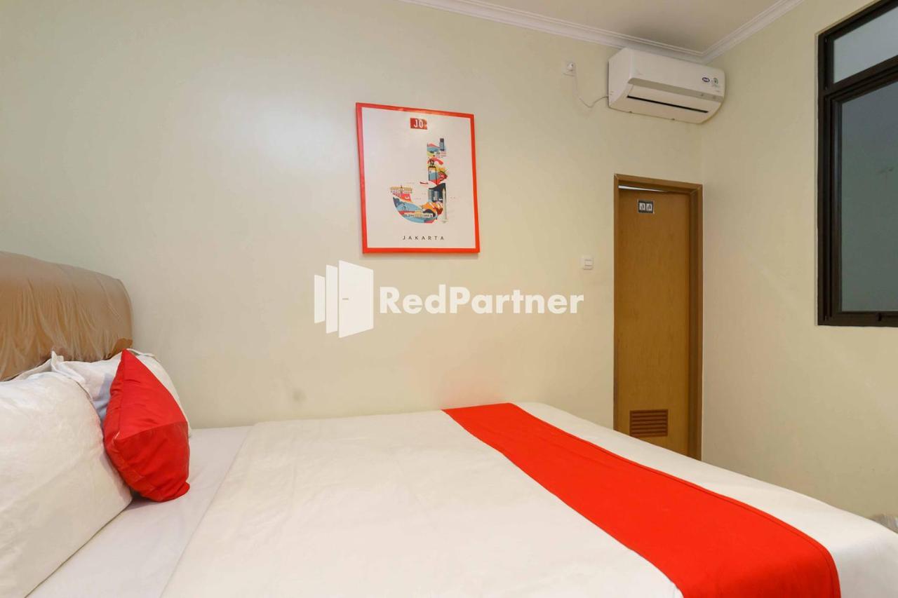 Jo Residence Syariah Redpartner Jakarta Exterior photo